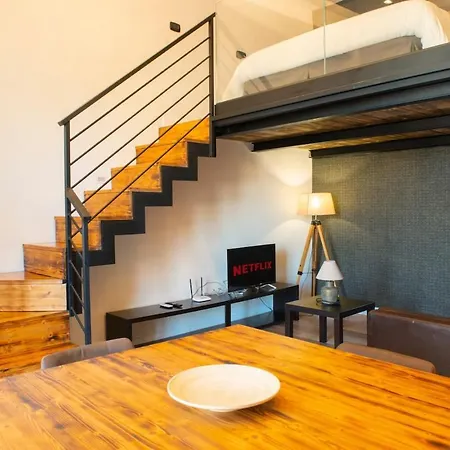 Appartement Loft With Panoramic View - 4 Guests Napels